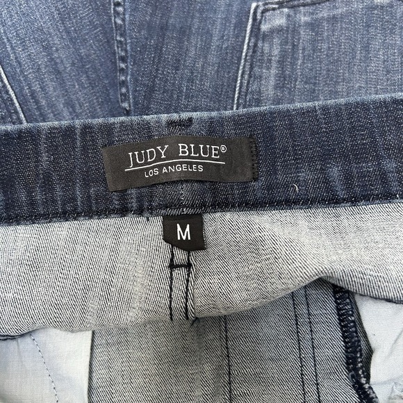 Judy Blue Hi-Rise Pull On‎ Denim Jean Shorts Tulip Hem Size Medium Style #150199 - Picture 2 of 6